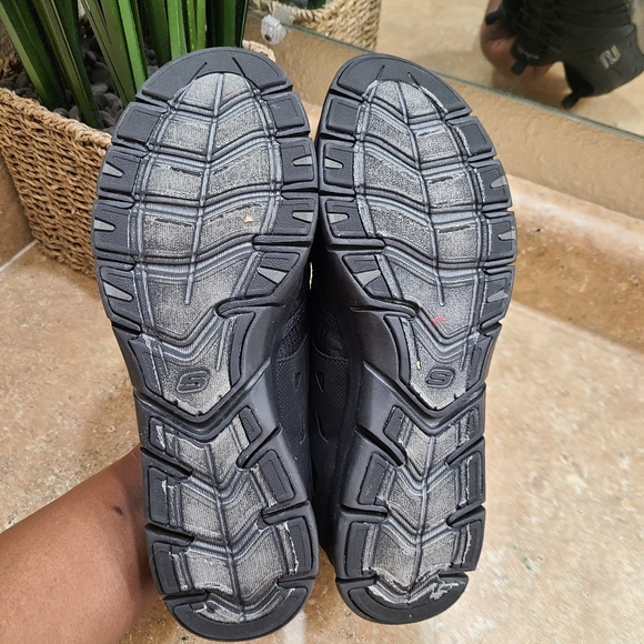 Skechers Women's Black Memory Foam Slip On Comfort Sneakers Shoes Size 9 - Picture 8 of 10